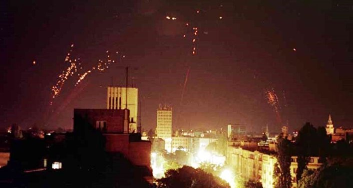 Нато бомбардовање СР Југославија.Против ваздушна одбрана покушава да обори НАТО бомбардере.
