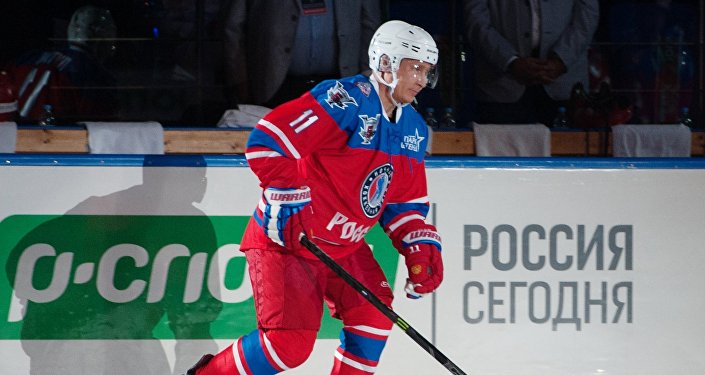 Владимир Путин игра хокеј