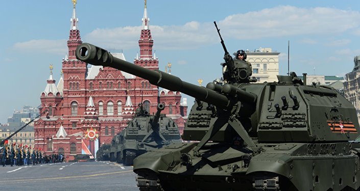 Самоходна артиљерија „мста С“ на војној паради у Москви поводом 71. годишњице победе у Великом отаџбинском рату, на Дан победе, 9. мај 2016.