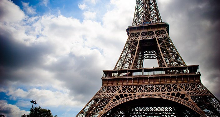 Ајфелова кула у Паризу