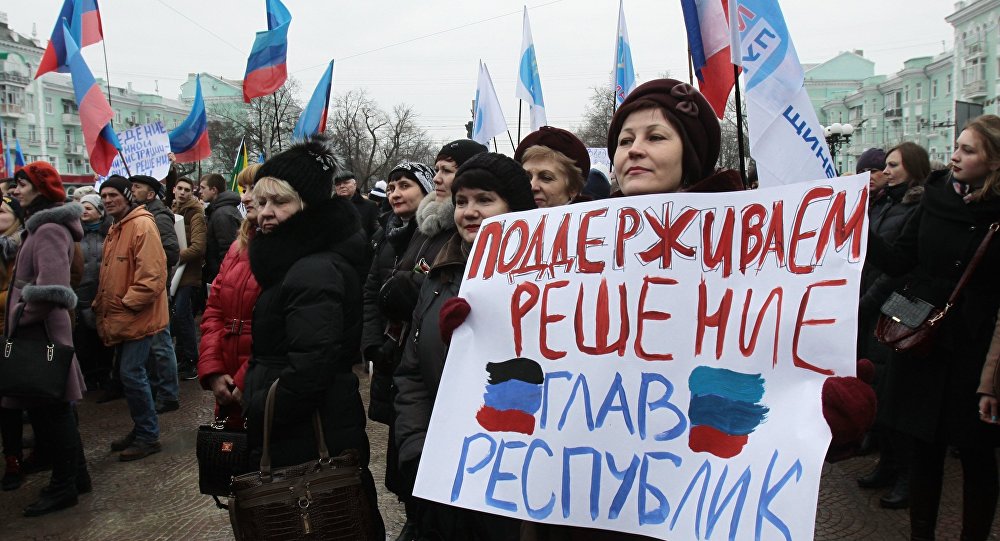 Учесници митинга у Луганску захтевају од Кијева да прекине блокаду Донбаса