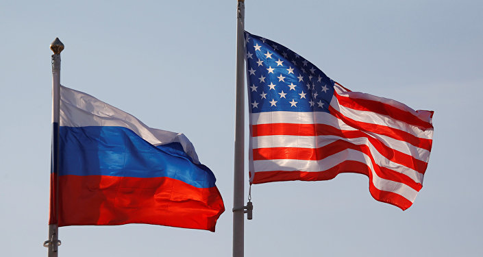 Заставе Русије и САД на међународном аеродрому Внуково у Москви