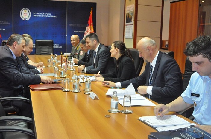 Министар одбране Зоран Ђорђевић у разговору са делегацијом Федералне службе за војнотехничку сарадњу Руске федерације.