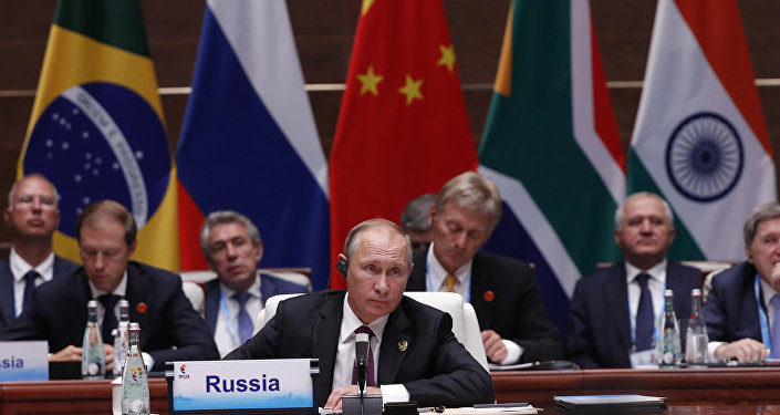 Председник Русије Владимир Путин на пленарној седници БРИКС-а у Кини