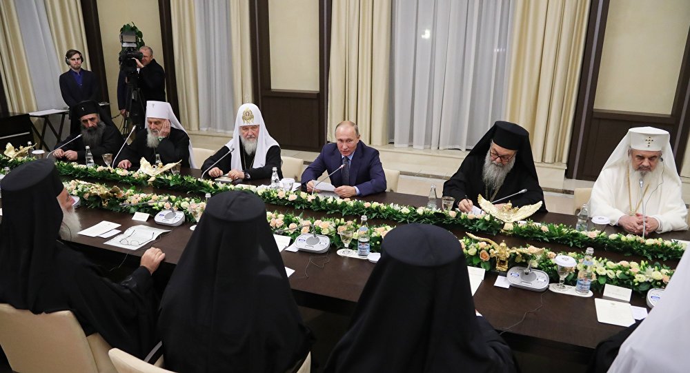 Председник Русије Владимир Путин са поглаварима православних цркава