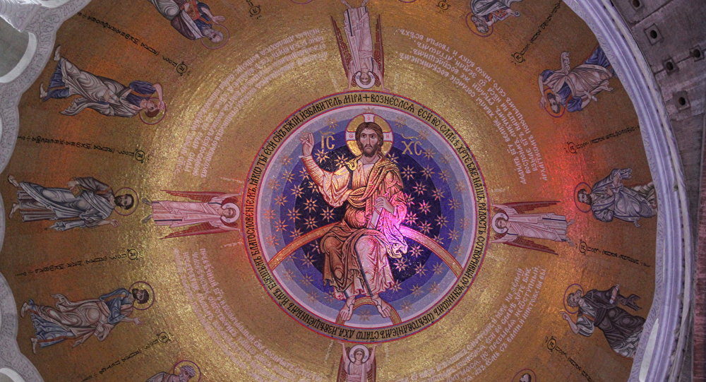 Мозаик у куполи Храма Светог Саве.